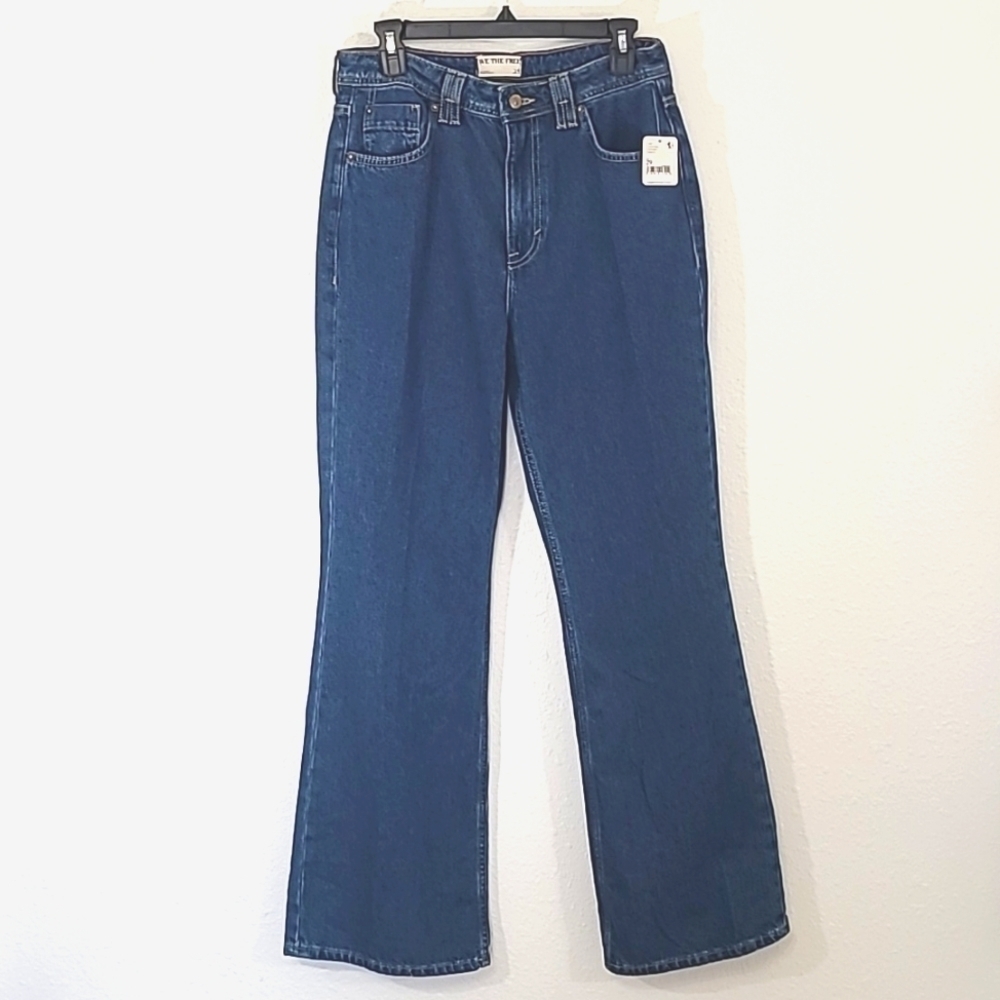 *NWT* WE THE FREE Ava High Rise Boot Cut Jeans Timeless Blue, size 29